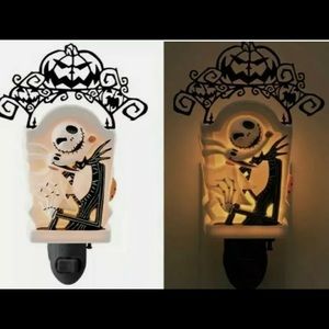 Scentsy Nightmare before Christmas wax warmer 2021